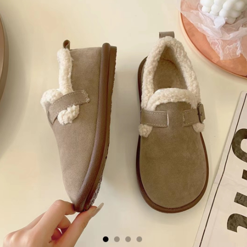 Nora™ - Plush Slip-On Bekväma Tofflor